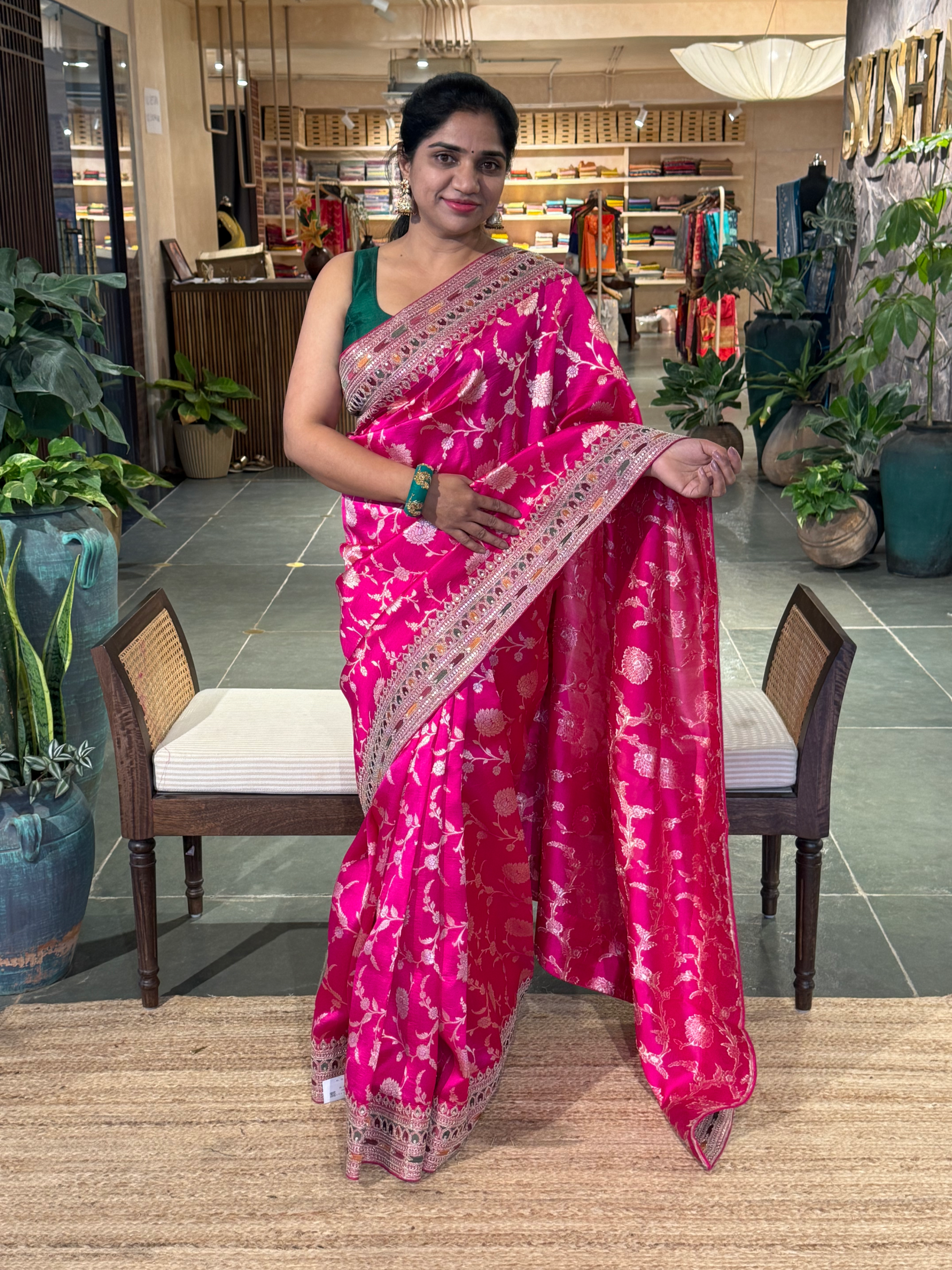 Fushcia Pink Pure Handloom Banarasi Silk Saree With Sabhyasachi Borders & Blouse