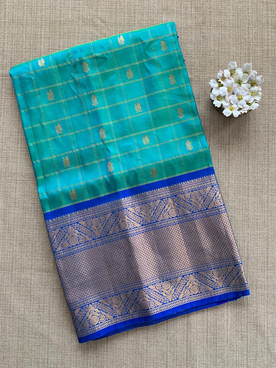 Vintage Gadwal Handloom Checks Pure Silk Saree