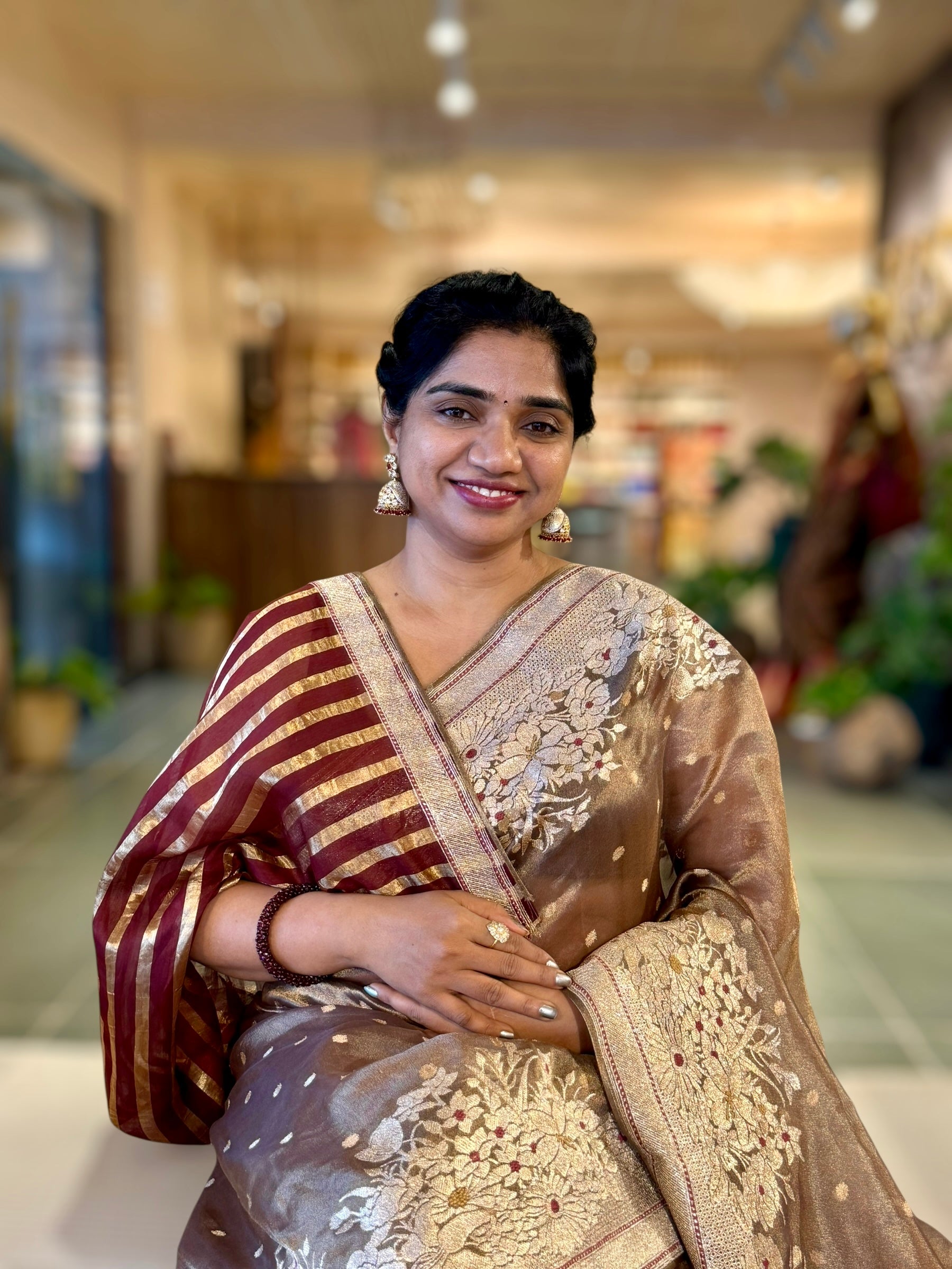 Banarasi Tissue Saree With Heavy tissue Embriodered Border