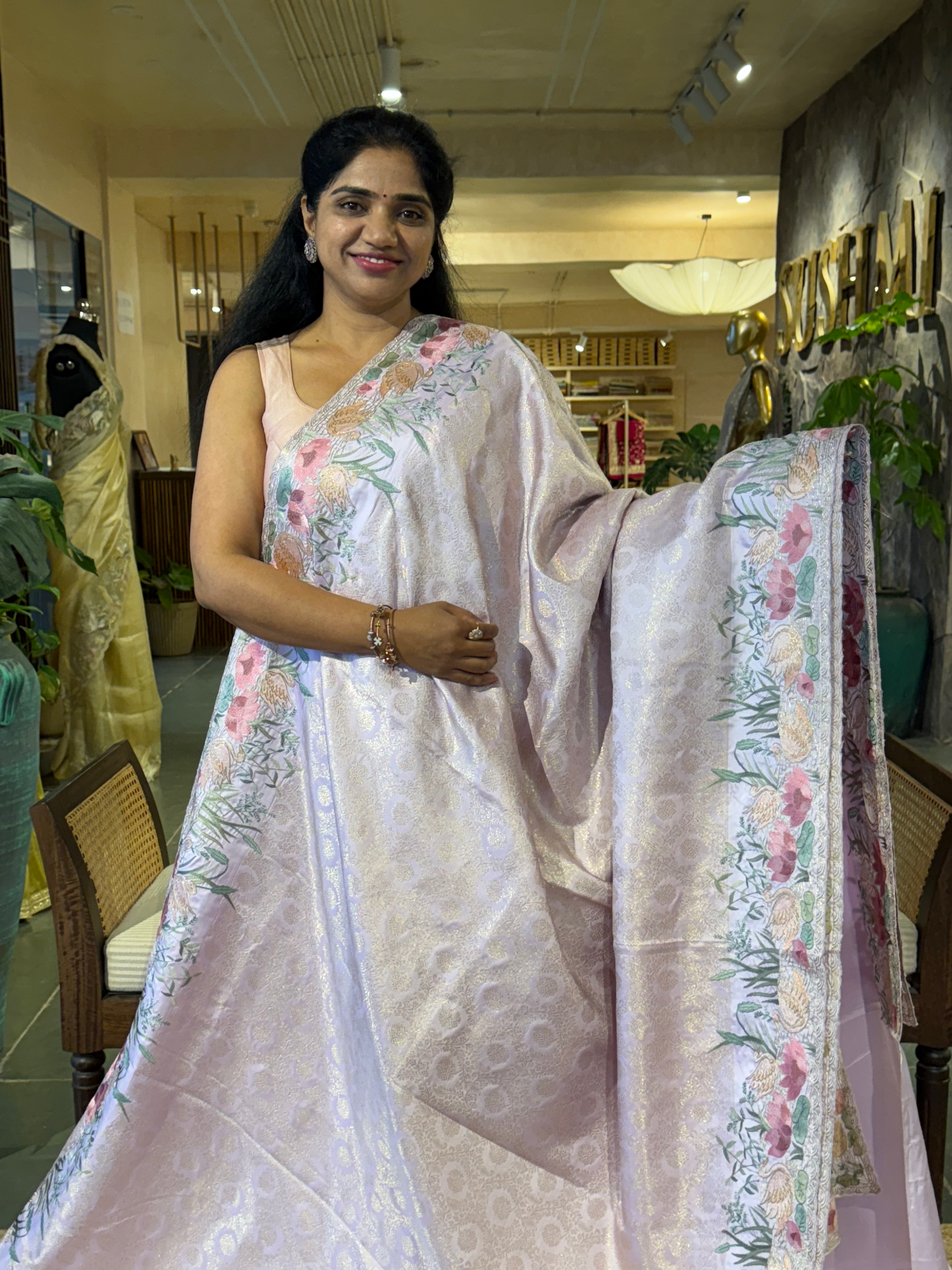 Lilac Kanjeevaram Brocade Saree Beautiful Pond Theme Embroidered Border.