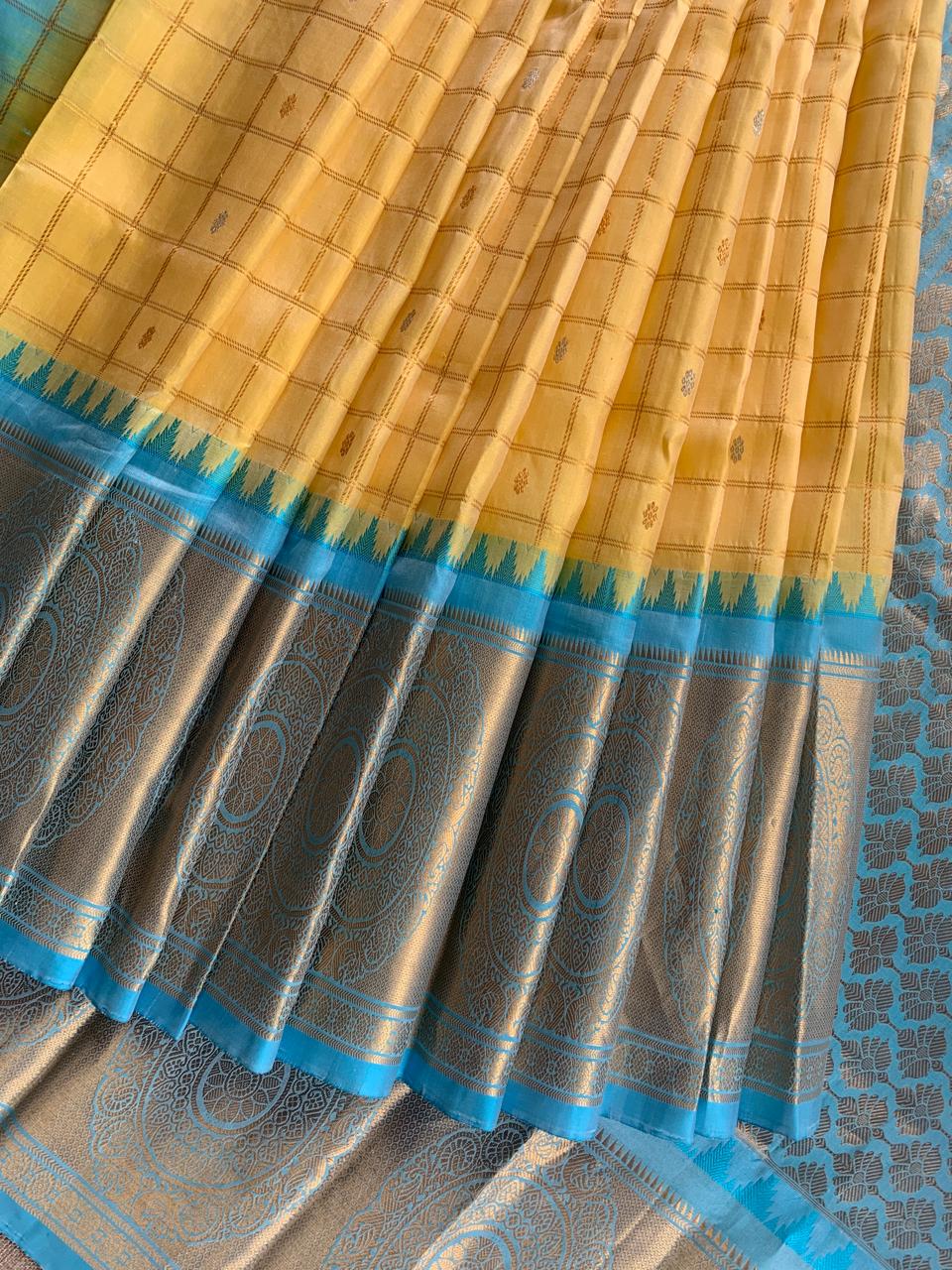 Pastel yellow Gadwal Pure Silk checks Saree with Kanchi border